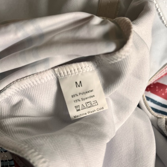 New Striped One Piece Swimsuit Women’s Medium - Picture 10 of 10